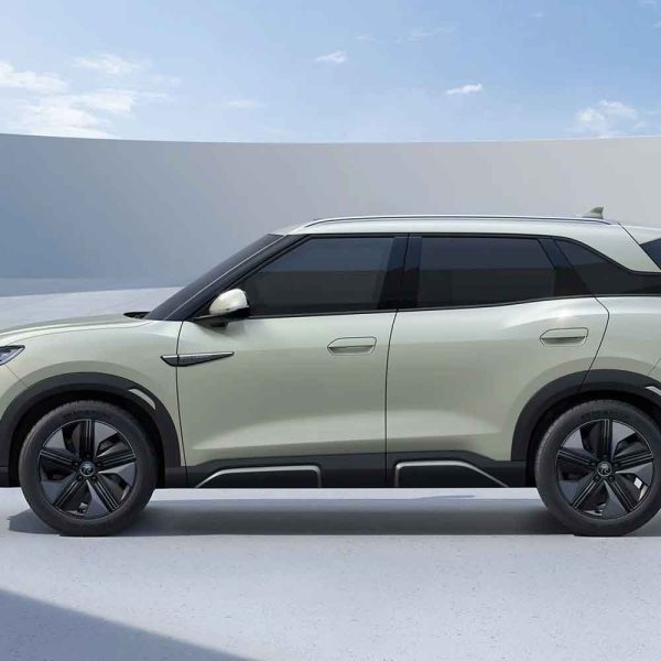 BYD ATTO 2(BYD YUAN UP) 2024 401km Beyond Edition Profile Shot