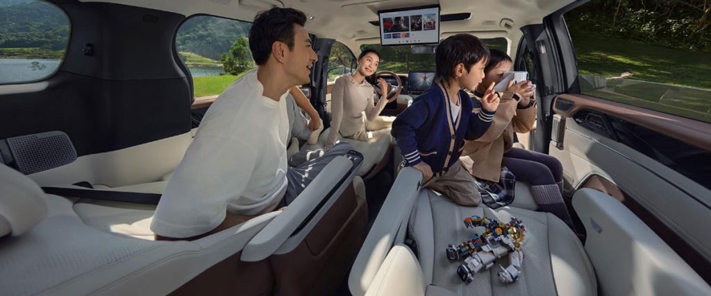 BYD Xia interior space